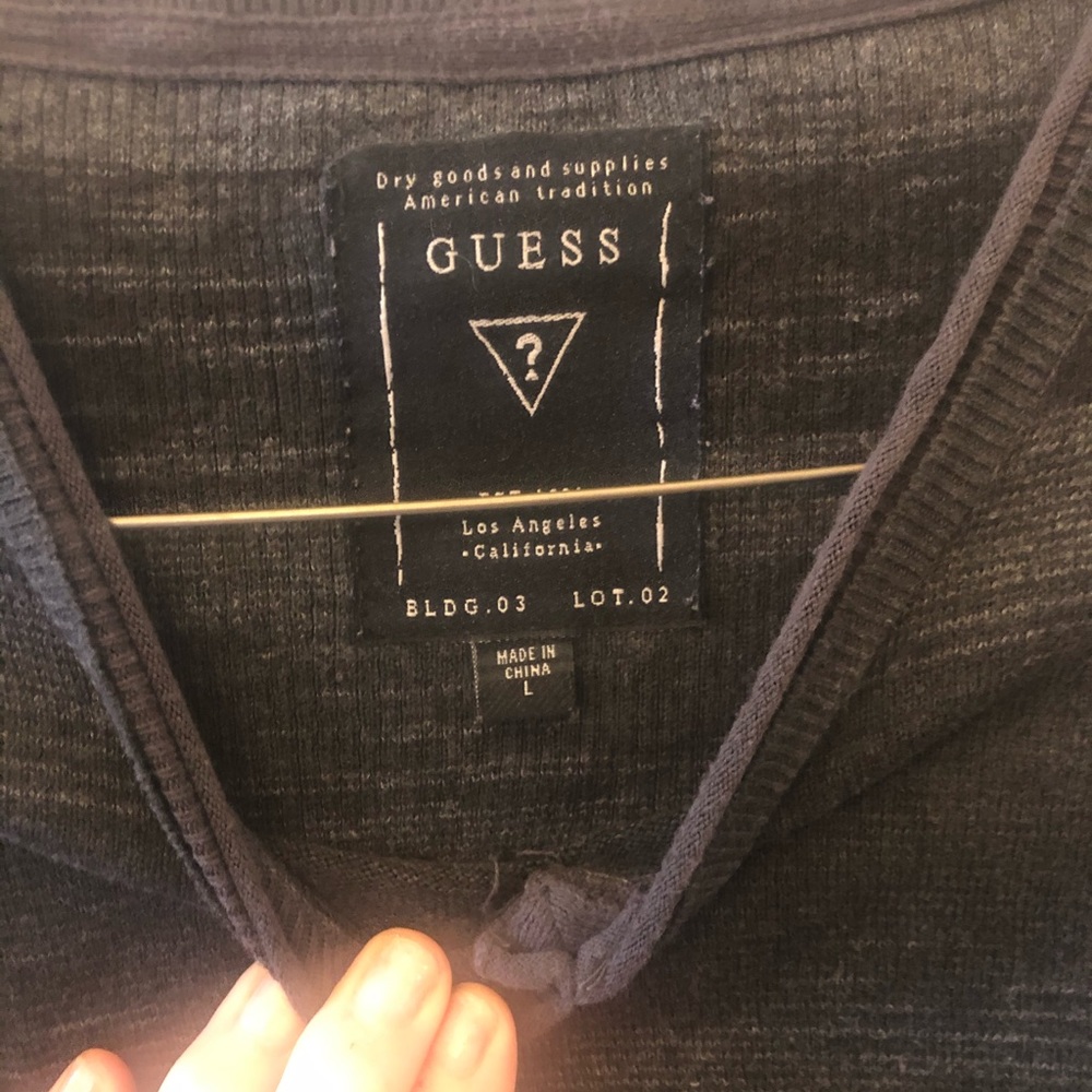 Guess Sweater - Picture 3 of 3